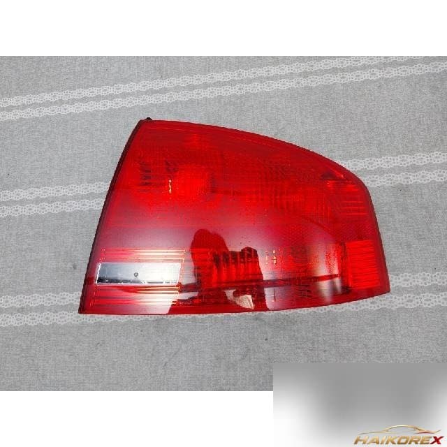 Audi A4 2007 — задний фонарь правый