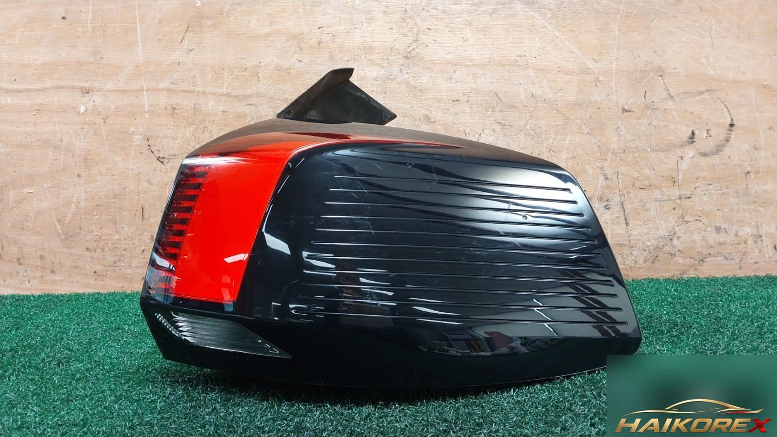 Peugeot 5008 — фонарь задний правый