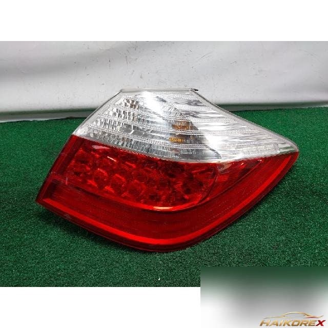 Hyundai Genesis 2009 — комбинированный фонарь задний правый
