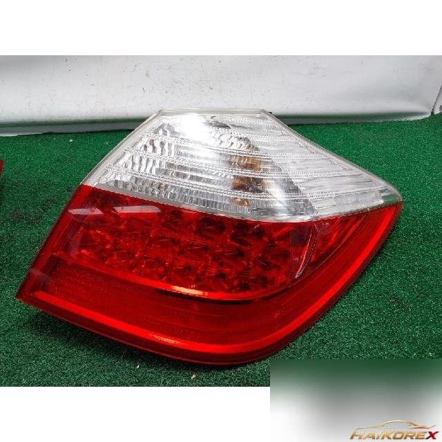 Hyundai Genesis 2008 — комбинированный фонарь задний правый