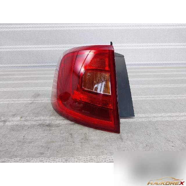 Volkswagen Jetta 2012 — комбинированный фонарь задний левый водительский