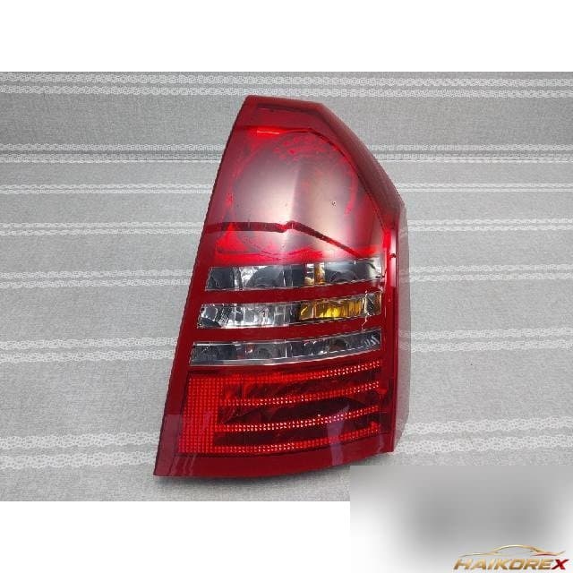 Chrysler 300C 3.5 2006 — комбинированный фонарь задний правый пассажирский