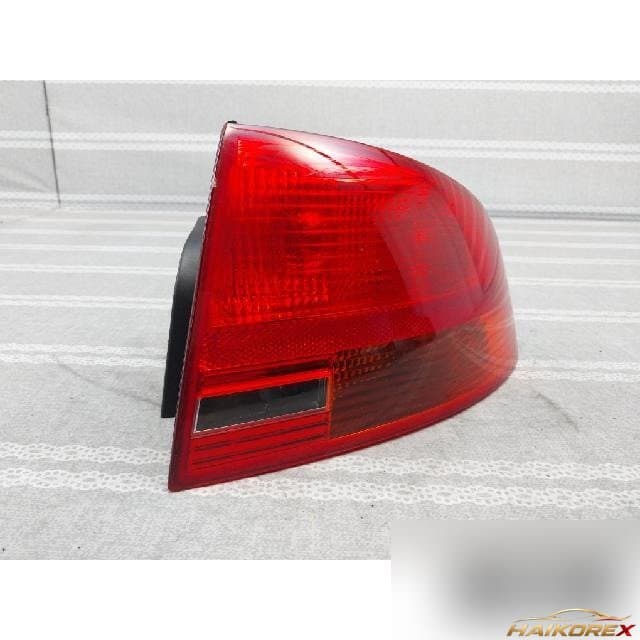 Audi New A4 2006 — комбинированный фонарь задний правый