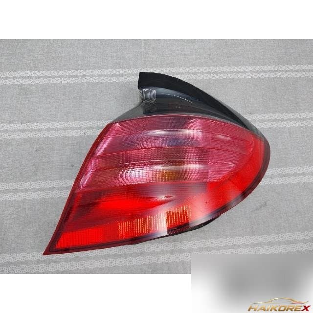 Peugeot 607 2007 — крыло правое