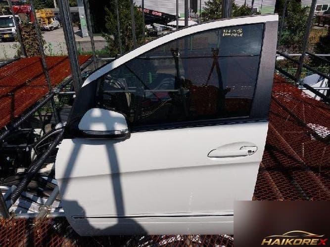 Mercedes-Benz B-класс 2010 — дверь передняя левая