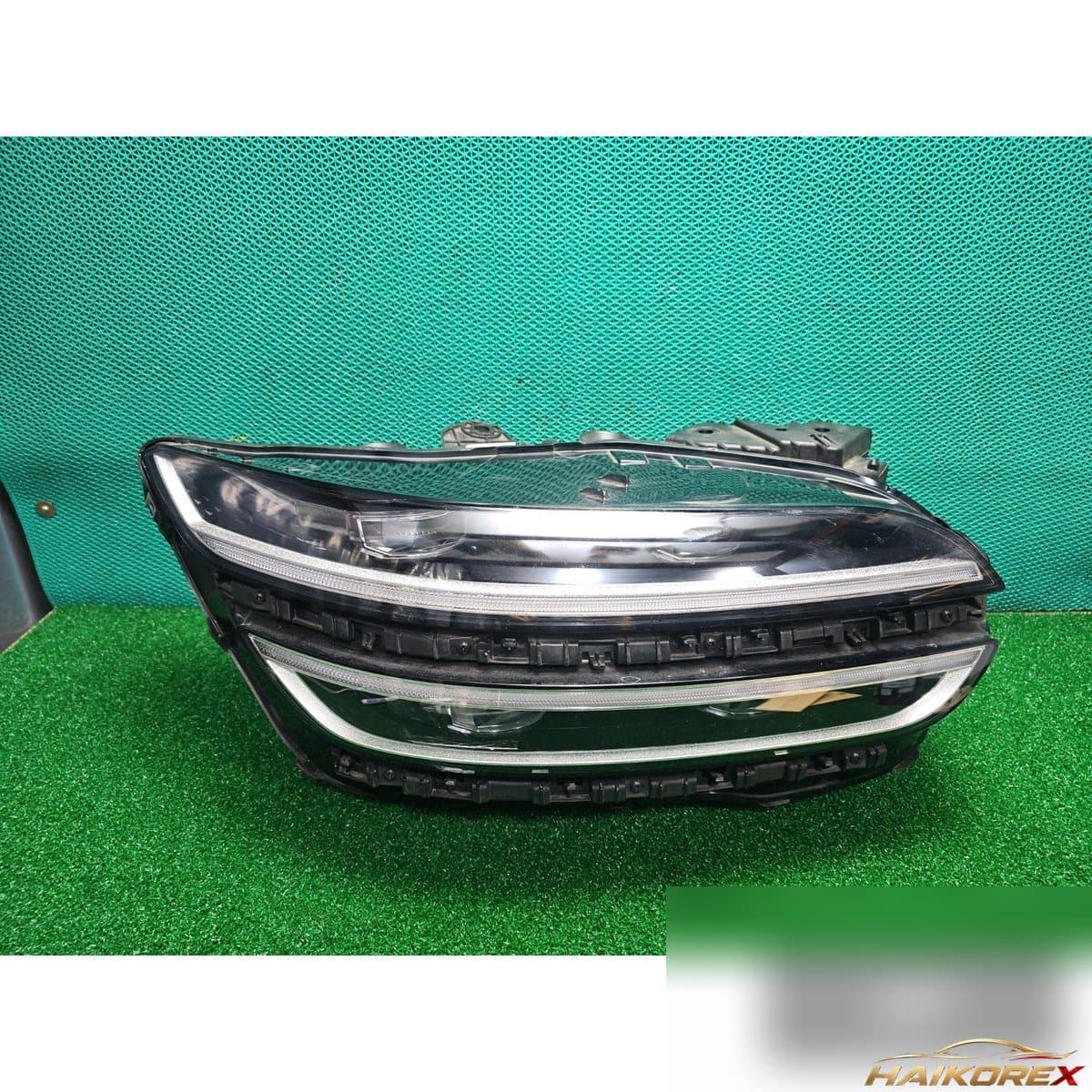 Genesis Genesis GV70 2021 — фара передняя правая
