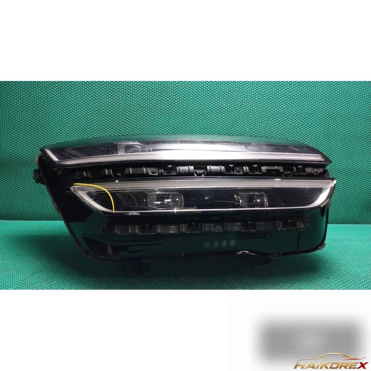 Genesis Genesis GV70 2023 — фара передняя правая