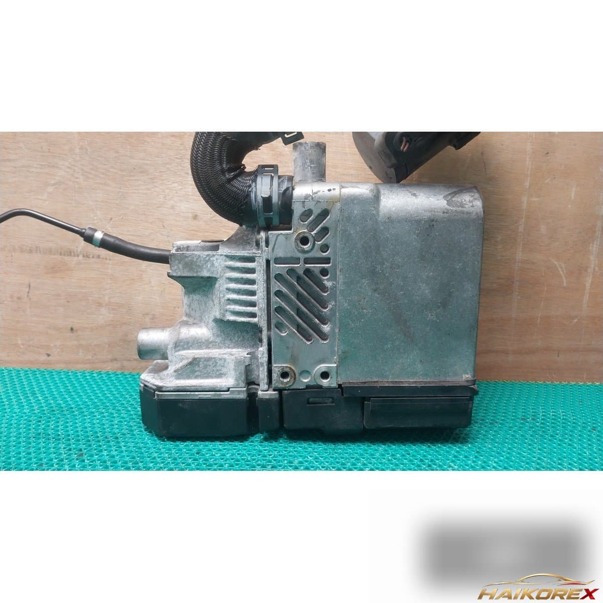 Деталь кузова Audi Q7 4L0815071H