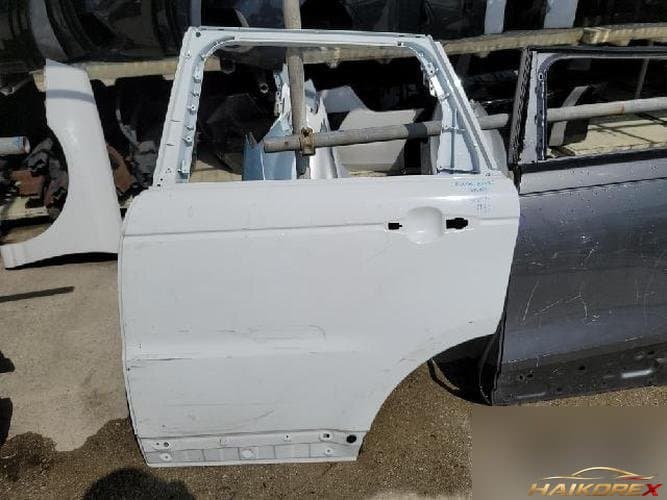 Land Rover Range Rover 2015 — дверь задняя левая