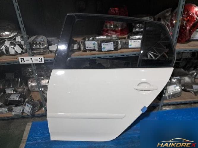 Volkswagen Golf 2007 — задняя дверь левая