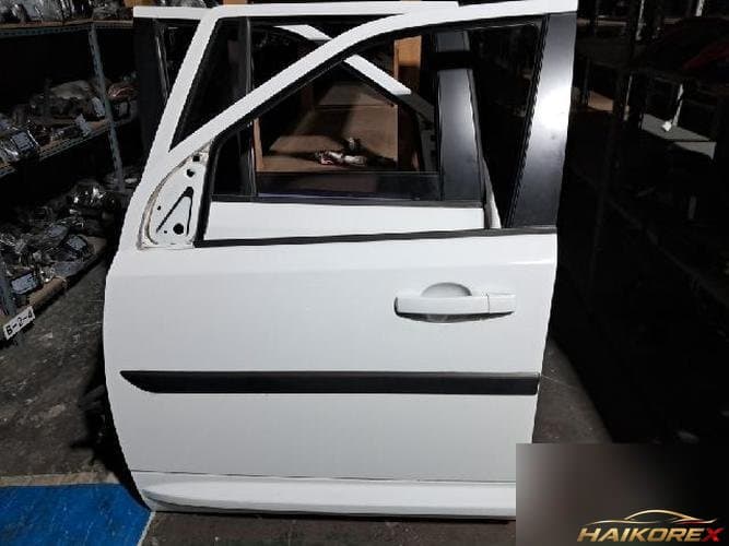 Land Rover Freelander 2013 — дверь передняя левая