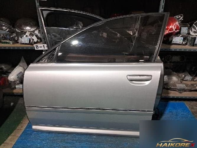 Audi A8 2006 — передняя дверь левая