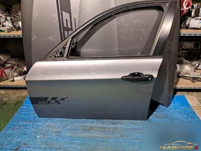 BMW 3 Series 2009 — дверь передняя левая
