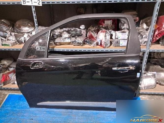 Volvo C30 2009 — дверь передняя левая