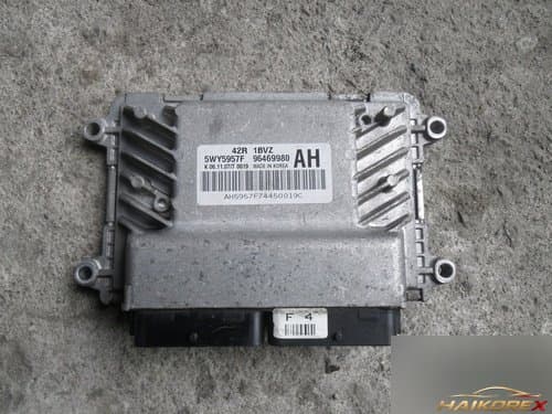 Блок управления двигателем ECM 96469980