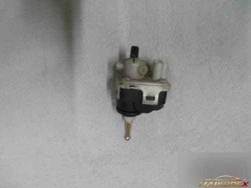 Фара передняя с моторчиком регулировки HID 92130-39070