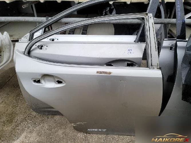 Lexus ES 2015 — дверь задняя правая
