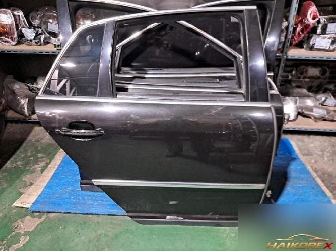 Volkswagen Phaeton 2008 — дверь задняя правая