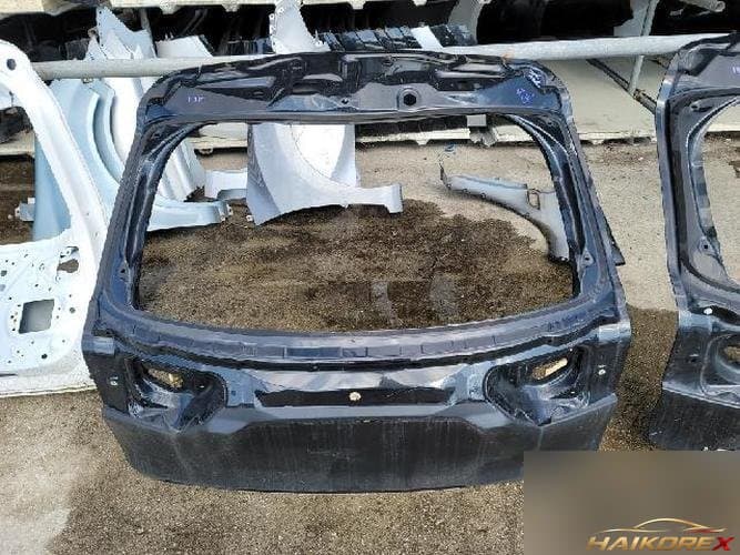 Lexus RX 2017 — крышка багажника