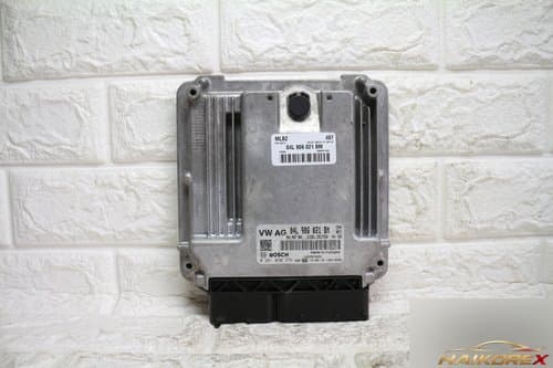 Блок управления двигателем ECU 04L906021BM