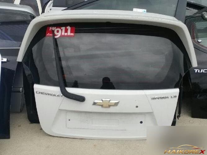 Chevrolet Spark 2011 — крышка багажника