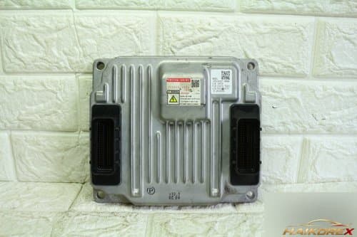 ECU трактора John Deere 1R17960-00102