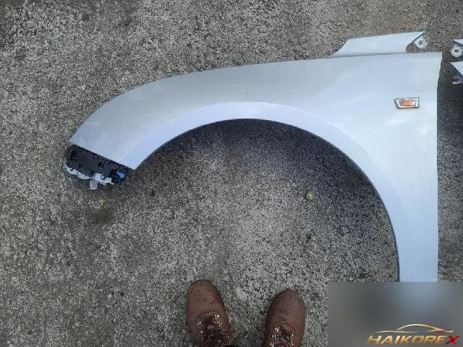 Chevrolet Cruze 2012 — крыло левое