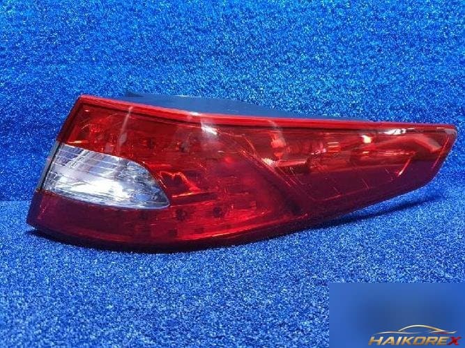 Kia K5 2011 — задний фонарь правый наружный 1