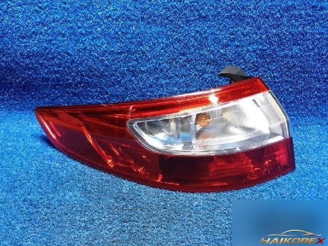 Renault SM3 2012 — фонарь задний левый наружный 265550016R