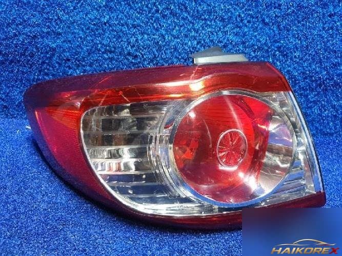 Hyundai Santa Fe 2010 — фара задняя левая наружная