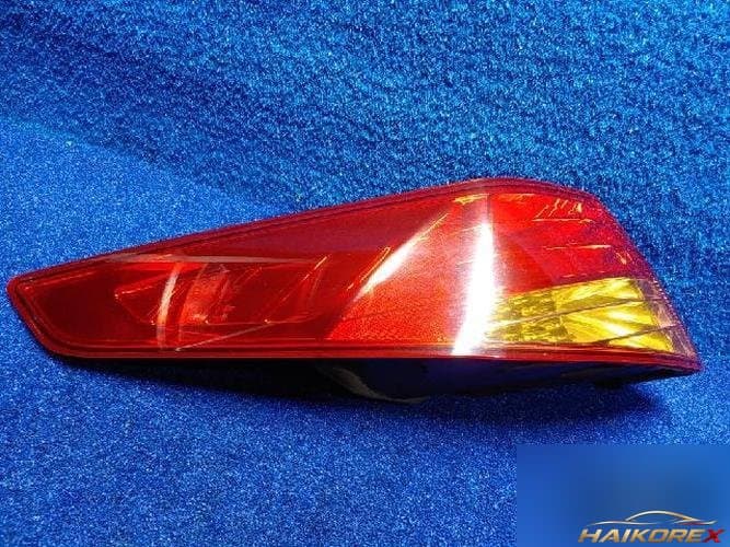 Kia K5 2011 — задний фонарь левый наружный