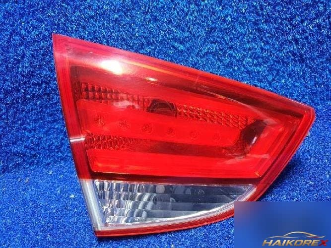 Hyundai Tucson 2011 — задний фонарь левый внутренний 6