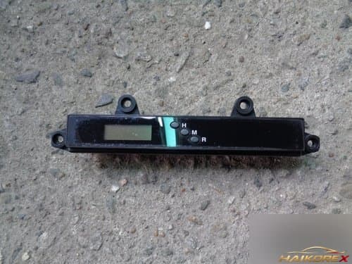 Накладка передней панели с цифровыми часами (945200T000) для гибридной комплектации