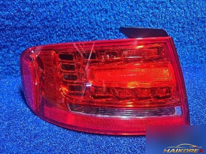 Audi A4 2011 — задний фонарь левый боковой