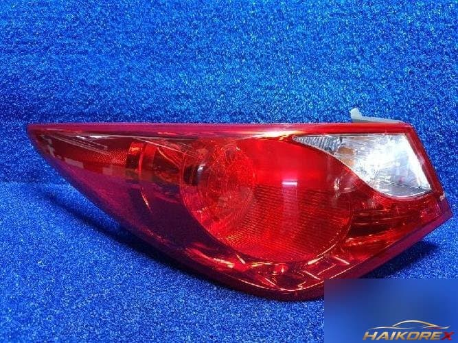 Hyundai Sonata 2010 — фара задняя левая наружная