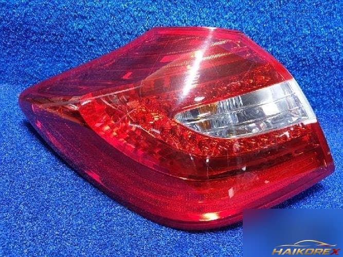 Hyundai Genesis 2013 — фонарь задний левый наружный 924013M2
