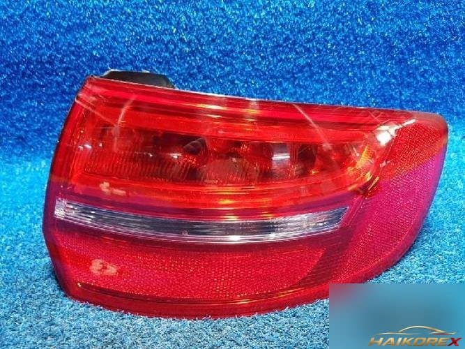 Audi A3 2009 — задний фонарь правый наружный 8P4945096E