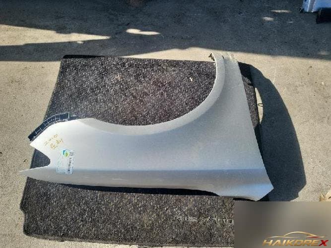 Kia Roche 2009 — фендер правый