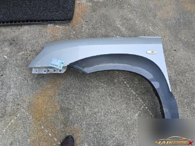 Hyundai Tucson 2007 — крыло левое