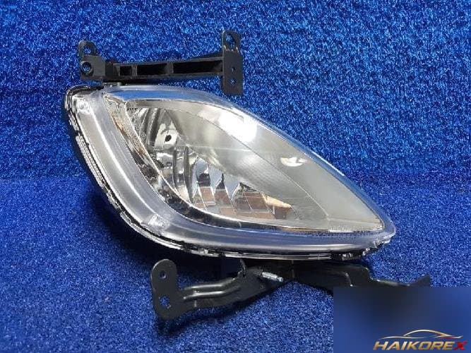 Hyundai Avante 2011 — противотуманная фара правая 922023X