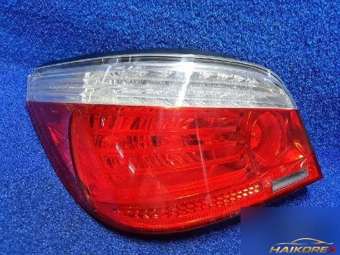 BMW 5 серия 2008 — задний фонарь левый наружный 7361881
