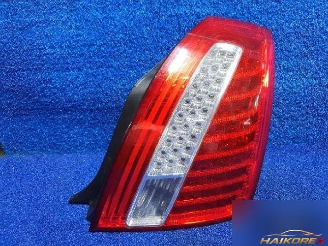 Kia Opirus 2011 — задний фонарь правый наружный