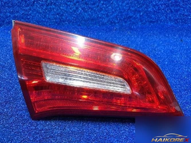 Kia K7 2011 — фонарь задний внутренний левый 4-контактный