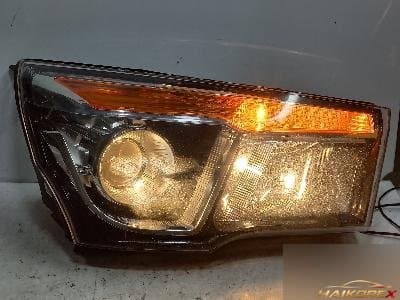 SsangYong Korando Turismo 2014 — фара передняя