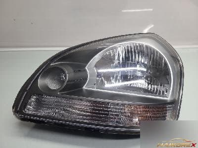 Hyundai Tucson 2008 — фара передняя