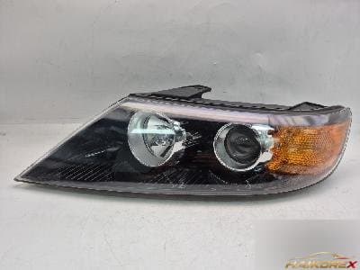 Kia Sorento 2010 — фара передняя