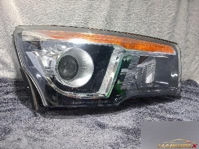 SsangYong Korando Turismo 2015 — фара передняя