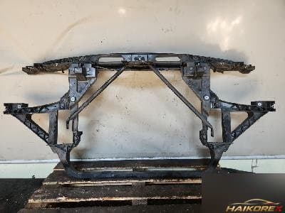 BMW 2.0d 2008 — передняя панель