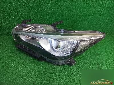 Infiniti Q50 2.2d 2014 — фара передняя