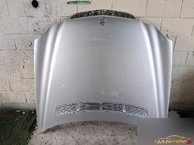 Mercedes-Benz E240 2004 — капот